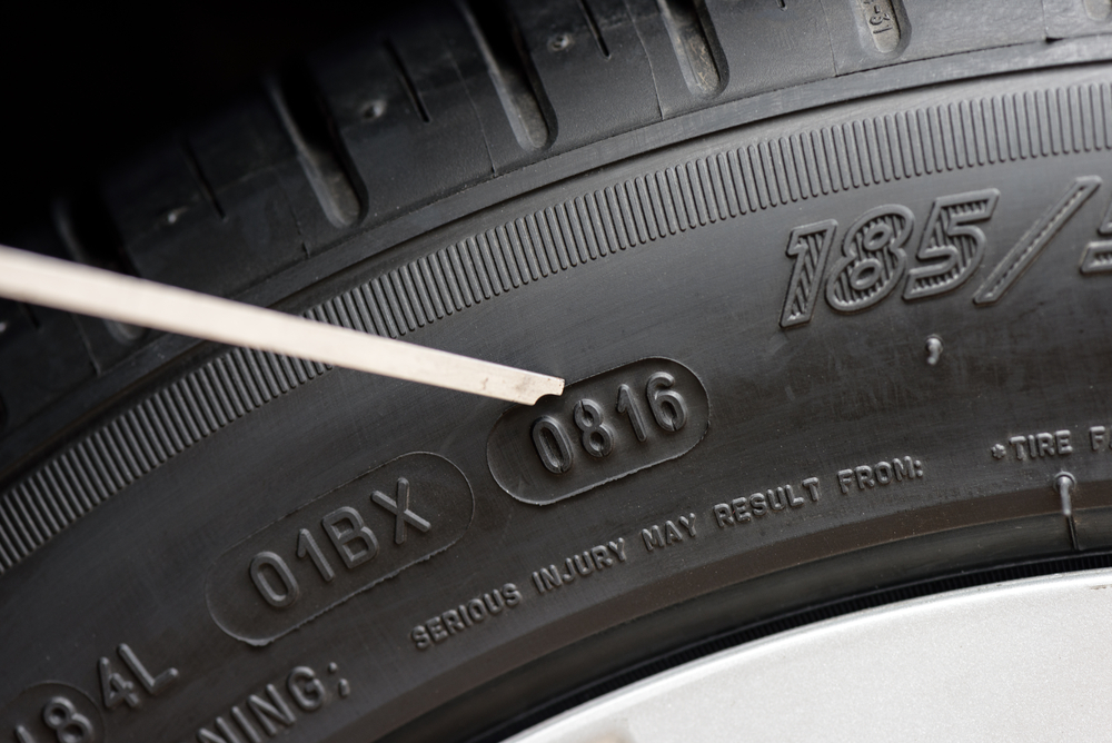 Bild-4DOT-Nummer-Reifenalter Reifenlagerung – Ratgeber und Möglichkeiten im Sommer und Winter