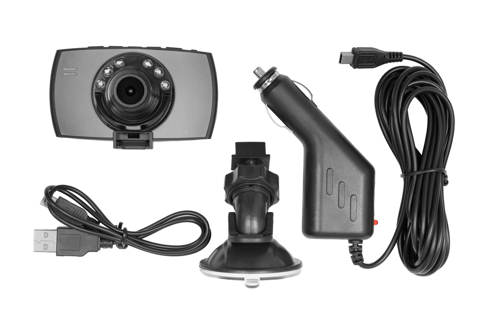 Bild2-Dashcam-Stromversorgung-Saugnapf-Stecker-Zigarettenanzünder Dashcam im Auto – Wissenswertes und Einbauanleitung