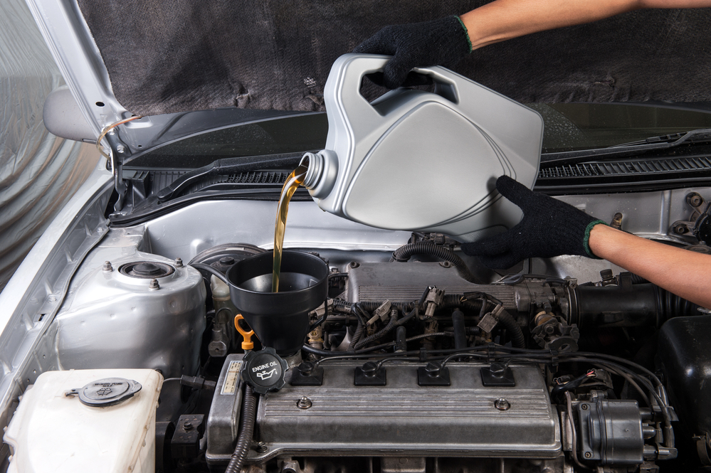 motoroelwechsel Motorölvergleich – Billig-Öle als Alternative zum Markenhersteller