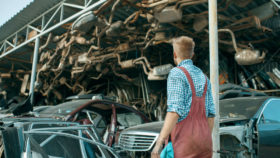 Titelbild: Auto selber schlachten & gebrauchte Autoteile verkaufen – Was ist erlaubt?