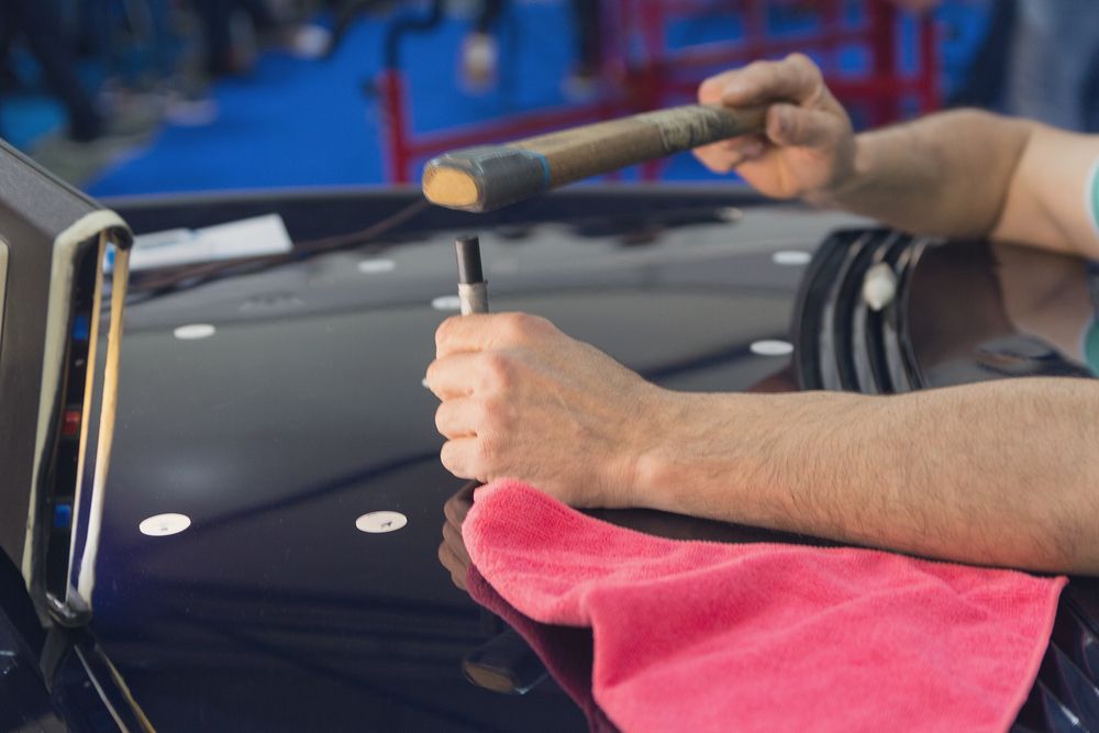 Versicherung fürs Fahrzeug - Hagelschaden am Auto: Reparieren oder  Pauschalbetrag kassieren?